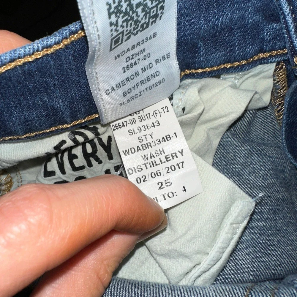 True Religion Cameron Slim Boyfriend Jeans Womens Medium Wash Denim Fits 28x27